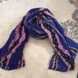 Patterned cloth scarf